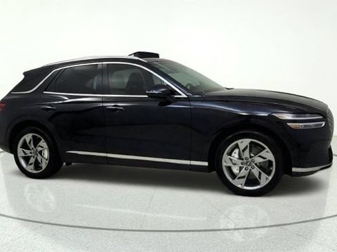Used 2025 Genesis Electrified GV70 w/ Prestige Package AWD/4WD image 15