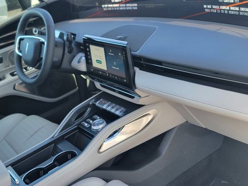 New 2026 Lincoln Nautilus Reserve image 16