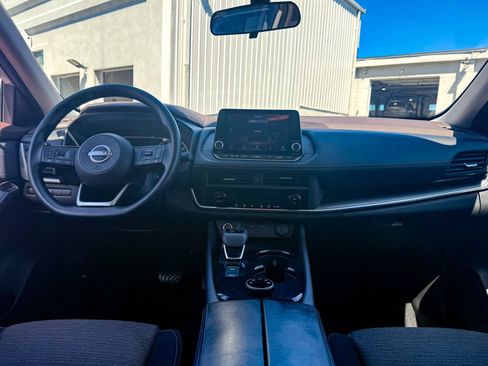 Used 2023 Nissan Rogue SV AWD/4WD image 26