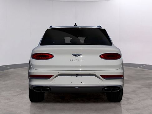 Used 2025 Bentley Bentayga Extended Wheelbase AWD/4WD image 6