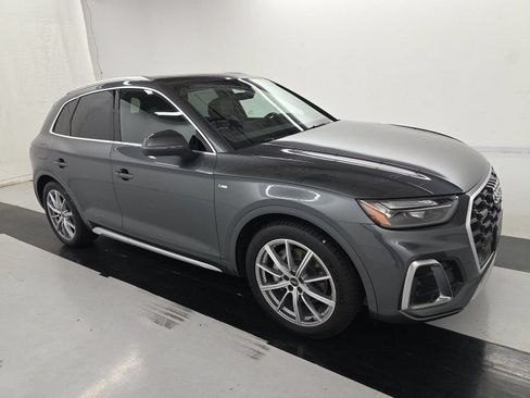 Used 2022 Audi Q5 e Premium Plus w/ Premium Plus Package AWD/4WD image 1