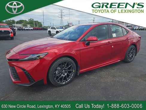 New 2026 Toyota Camry SE FWD image 1
