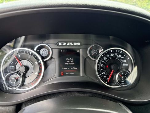 Used 2022 RAM 3500 Big Horn AWD/4WD image 40