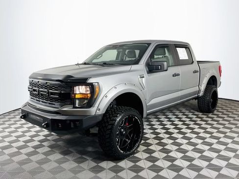 Used 2023 Ford F150 XLT RWD image 4