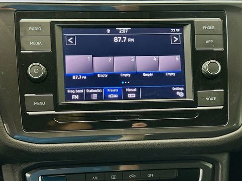 Used 2020 Volkswagen Tiguan S FWD image 14