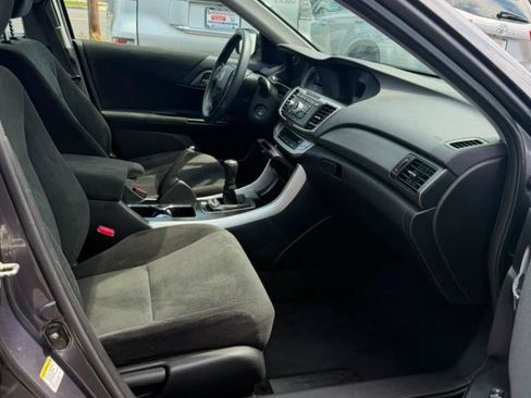 Used 2013 Honda Accord LX image 25