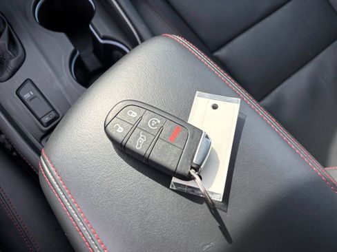 Used 2025 Dodge Durango R/T AWD/4WD image 34