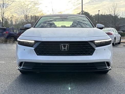 Used 2024 Honda Accord Touring image 5