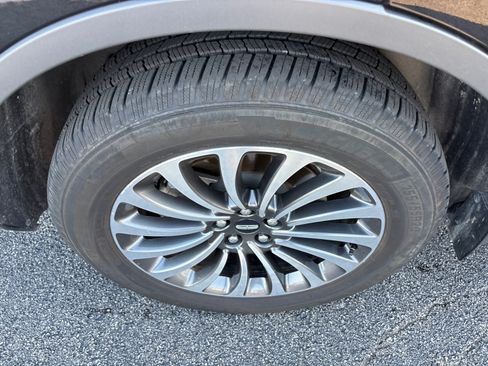 Used 2020 Lincoln Aviator Reserve w/ Elements Package Plus AWD/4WD image 10