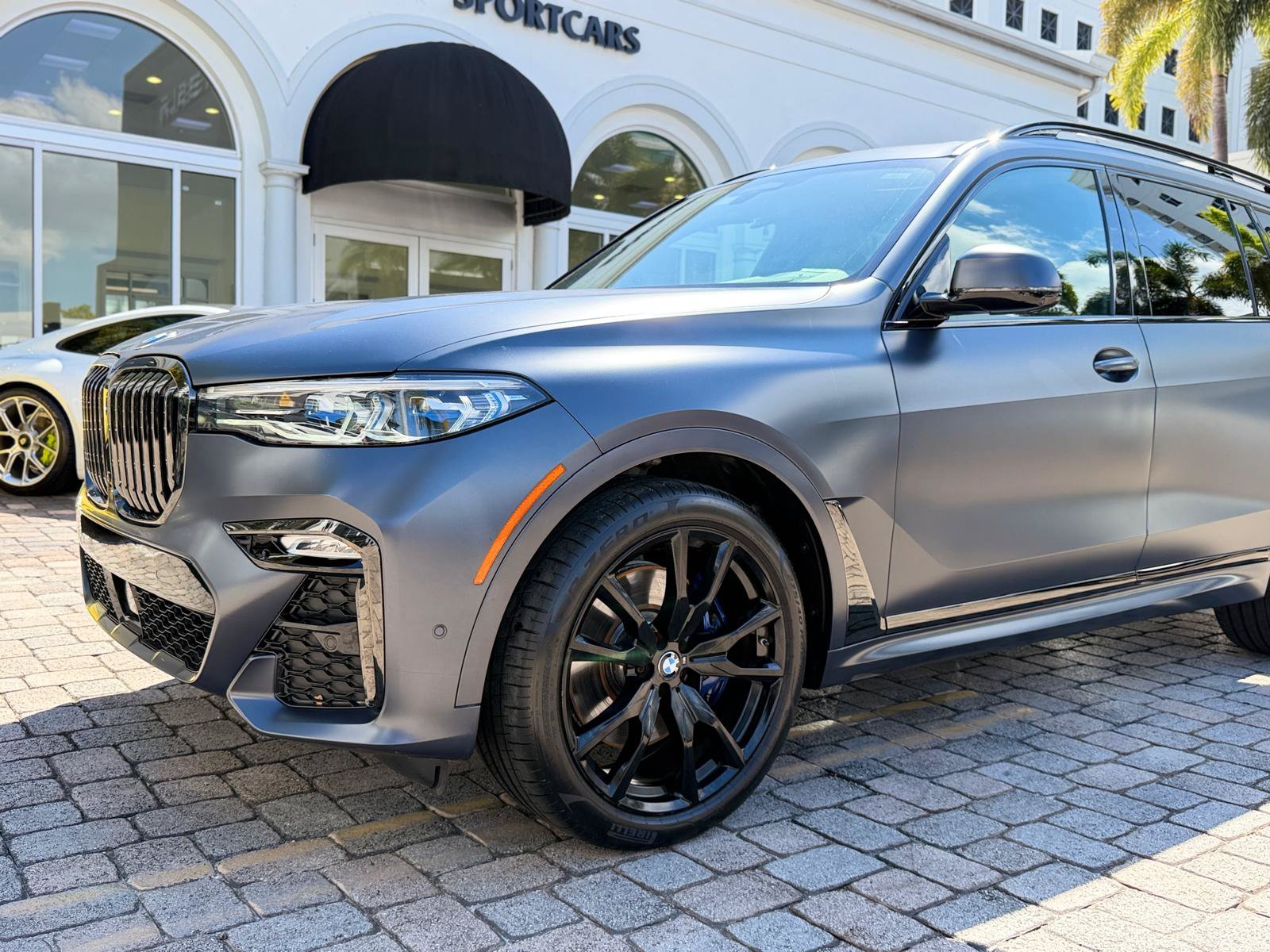 Used 2021 BMW X7 M50i AWD/4WD image 3