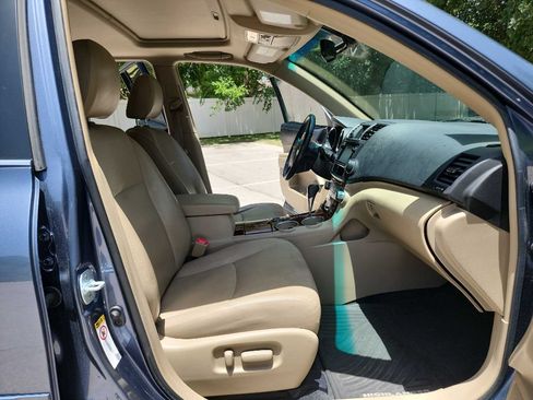 Used 2013 Toyota Highlander Limited AWD/4WD image 36