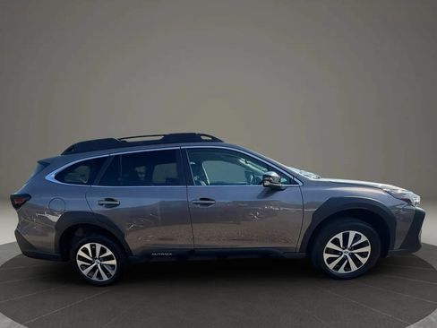 Used 2024 Subaru Outback Premium AWD/4WD image 4