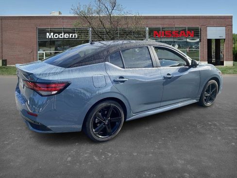 New 2025 Nissan Sentra SR image 4