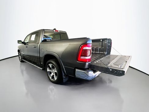 Used 2019 RAM 1500 Laramie AWD/4WD image 5