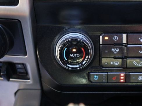 Used 2019 Ford F150 Platinum w/ Technology Package image 32