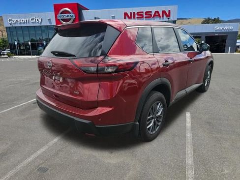Used 2025 Nissan Rogue S AWD/4WD image 8