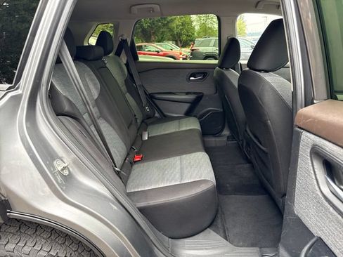 Used 2023 Nissan Rogue SV AWD/4WD image 10