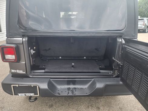 Used 2023 Jeep Wrangler Sport image 9