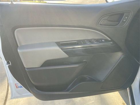 Used 2022 Chevrolet Colorado W/T w/ Custom Special Edition image 19