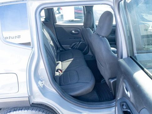 Used 2020 Jeep Renegade Latitude w/ UConnect 8.4 Nav Group image 36