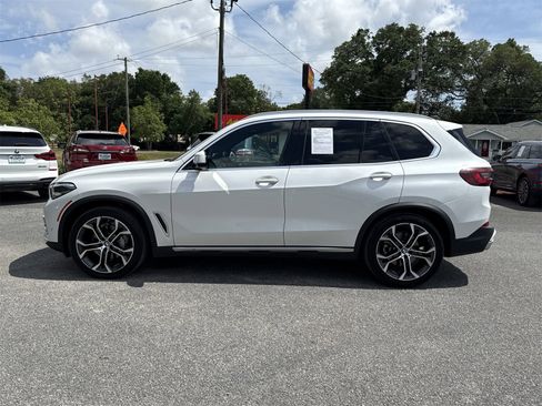 Used 2022 BMW X5 sDrive40i w/ Premium Package image 2