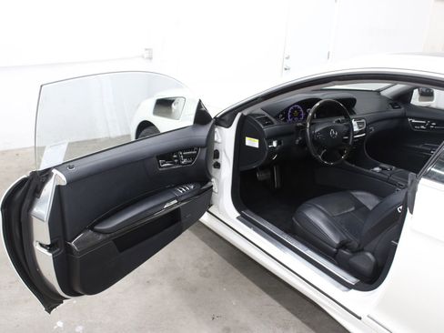 Used 2012 Mercedes-Benz CL 550 4MATIC image 8