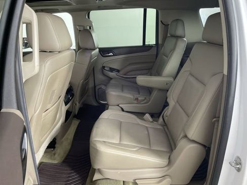 Used 2016 GMC Yukon XL SLT w/ Open Road Package AWD/4WD image 21