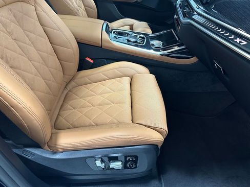 Used 2026 BMW X7 xDrive40i w/ M Sport Package image 61