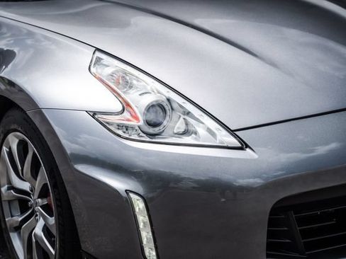 Used 2013 Nissan 370Z Coupe RWD image 25