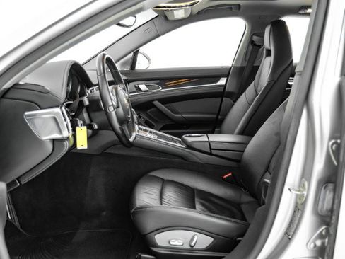 Used 2010 Porsche Panamera S RWD image 29