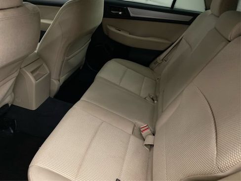 Used 2017 Subaru Outback 2.5i Premium AWD/4WD image 11