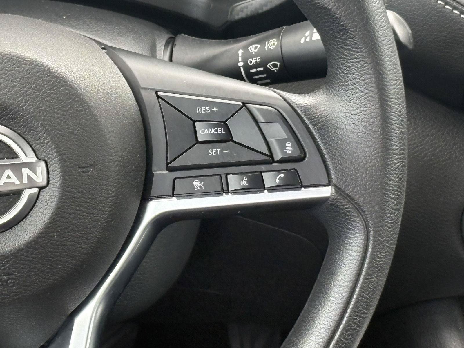 Used 2024 Nissan Sentra SV FWD image 9