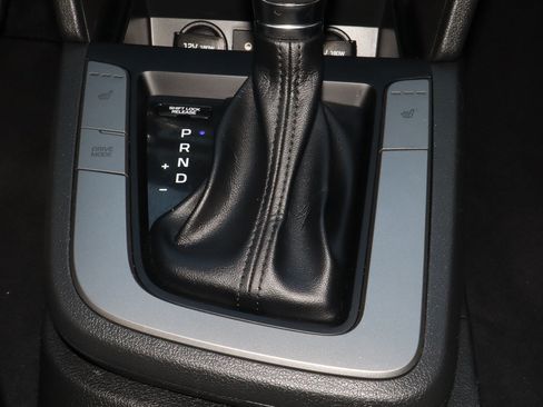 Used 2018 Hyundai Elantra Value Edition FWD image 20