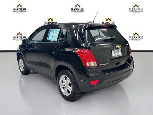 Used 2019 Chevrolet Trax LS AWD/4WD image 8