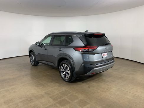 Used 2023 Nissan Rogue SV w/ SV Premium B Package image 14