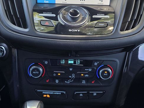 Used 2017 Ford Escape Titanium FWD image 20