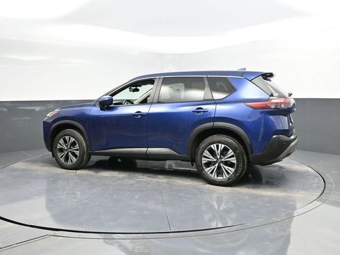 Used 2023 Nissan Rogue SV image 6