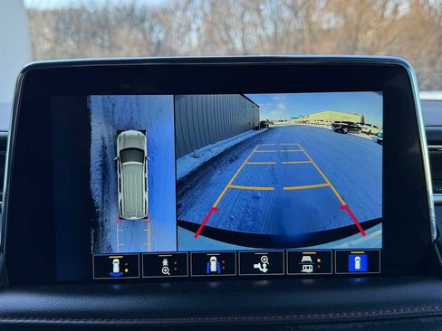 Used 2024 Chevrolet Suburban RST w/ Luxury Package image 21