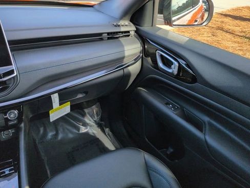 New 2026 Jeep Compass Latitude image 16