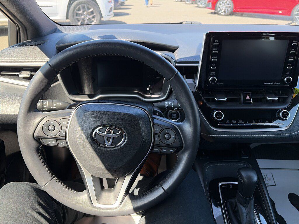 Used 2020 Toyota Corolla XSE FWD image 11