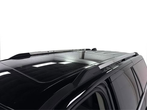 Used 2025 Ford Expedition Platinum image 12