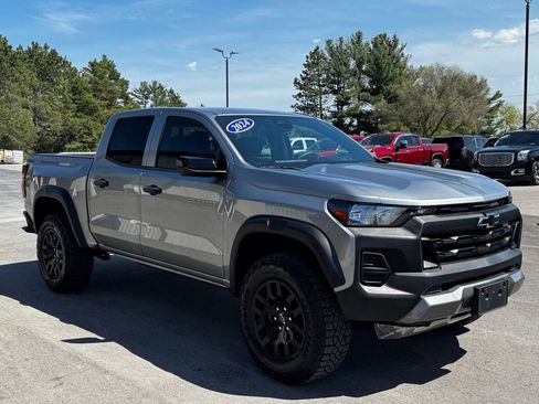 Used 2024 Chevrolet Colorado Trail Boss w/ LPO, Skid Plate Package AWD/4WD image 8