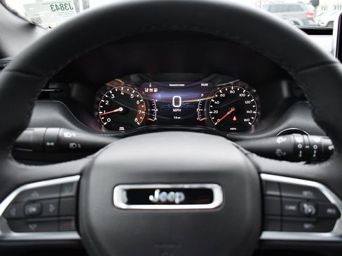 New 2026 Jeep Compass Latitude image 13
