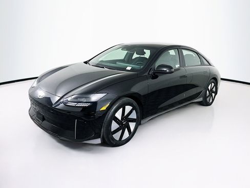 Used 2024 Hyundai Ioniq 6 SE RWD image 3