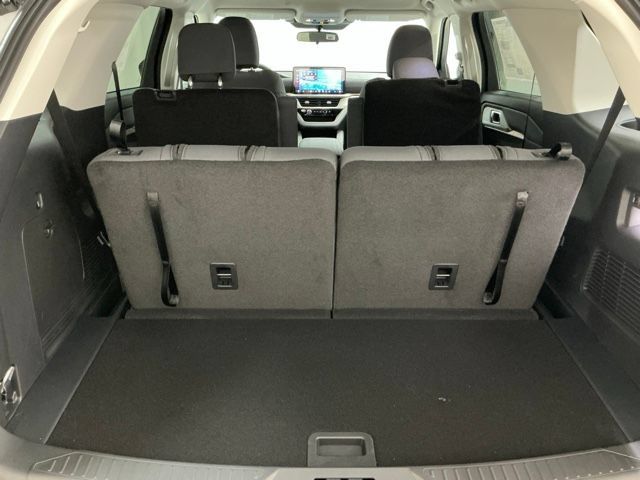 New 2026 Ford Explorer Active AWD/4WD image 17