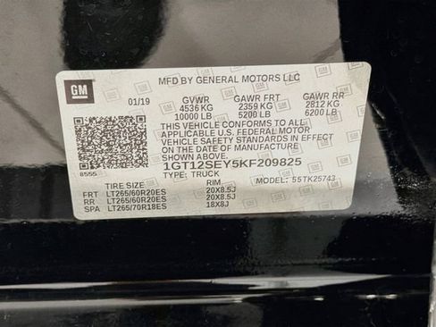 Used 2019 GMC Sierra 2500 Denali w/ Duramax Plus Package AWD/4WD image 27