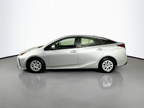 Used 2022 Toyota Prius L Eco FWD image 5