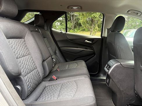 Used 2019 Chevrolet Equinox LT FWD image 11