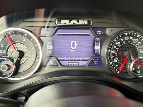 Used 2023 RAM 1500 Laramie AWD/4WD image 21