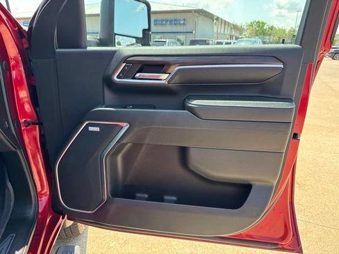 Used 2024 GMC Sierra 2500 SLT AWD/4WD image 28